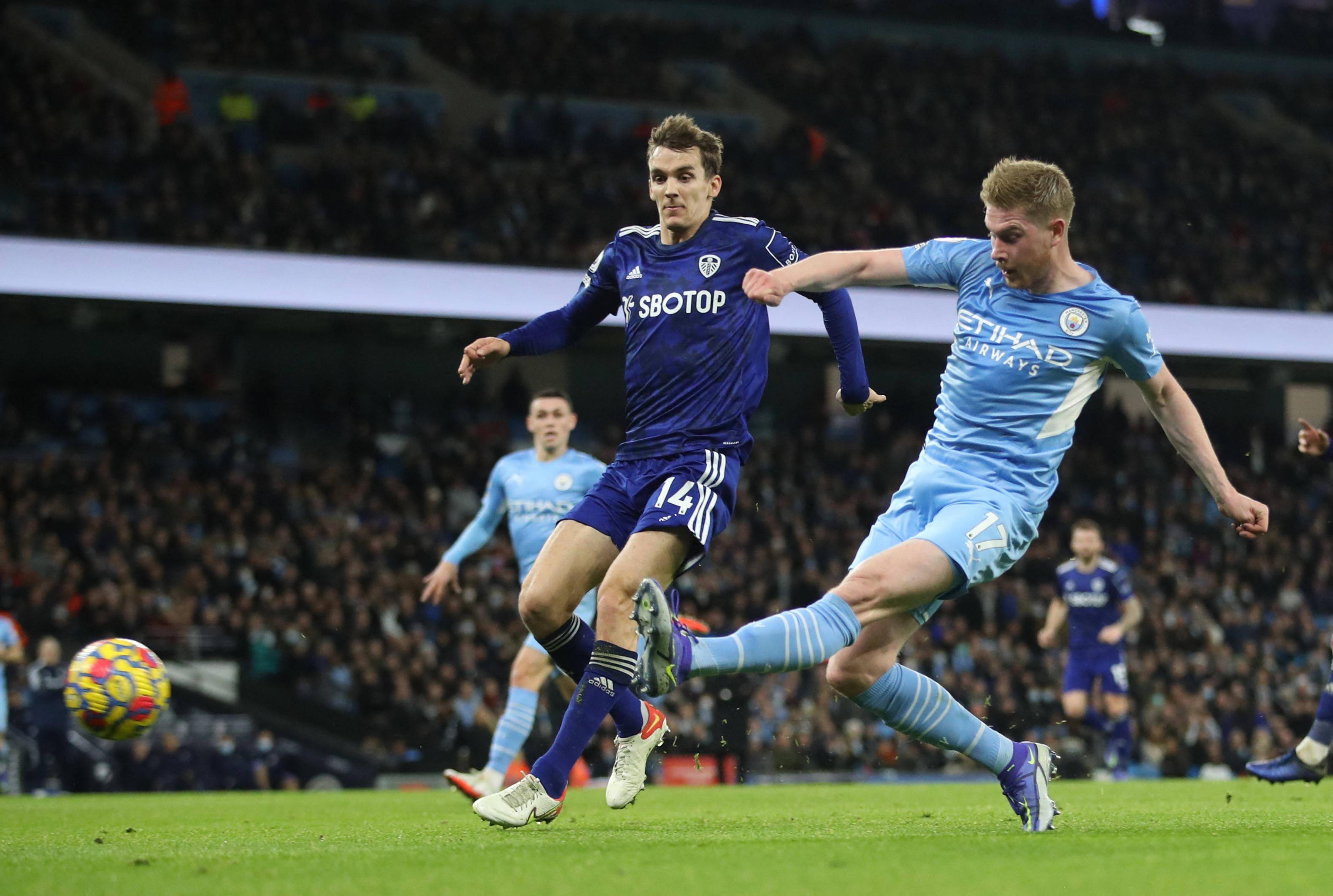 后防线的发 后防线的发